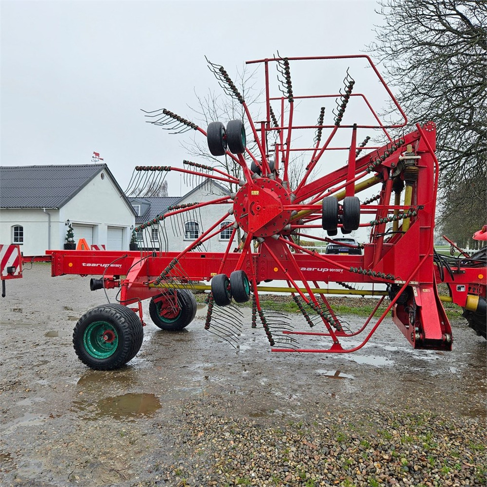 Kverneland Taarup 90150 V - Grünlandtechnik: das Bild 1 Kverneland Taarup 90150 V - Grünlandtechnik: das Bild 1