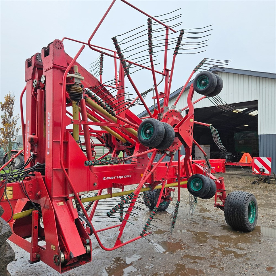 Kverneland Taarup 90150 V - Grünlandtechnik: das Bild 4 Kverneland Taarup 90150 V - Grünlandtechnik: das Bild 4
