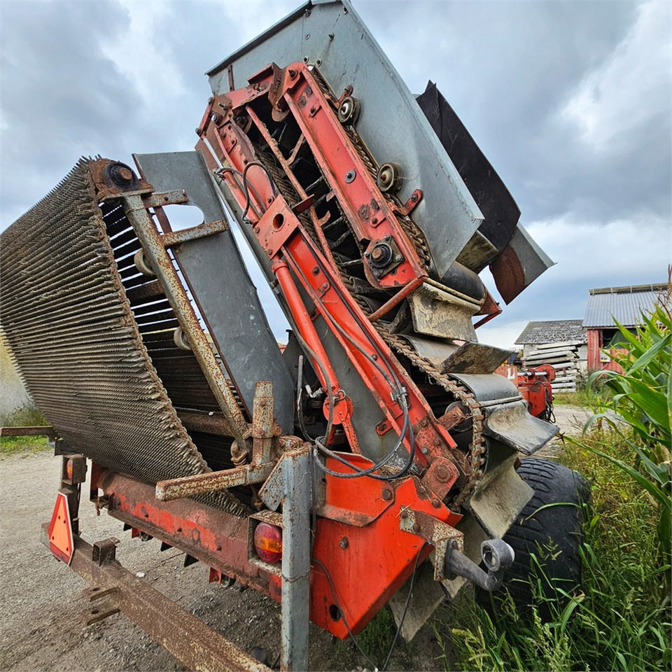 Kverneland UN 2200 - Kartoffelroder: das Bild 4 Kverneland UN 2200 - Kartoffelroder: das Bild 4