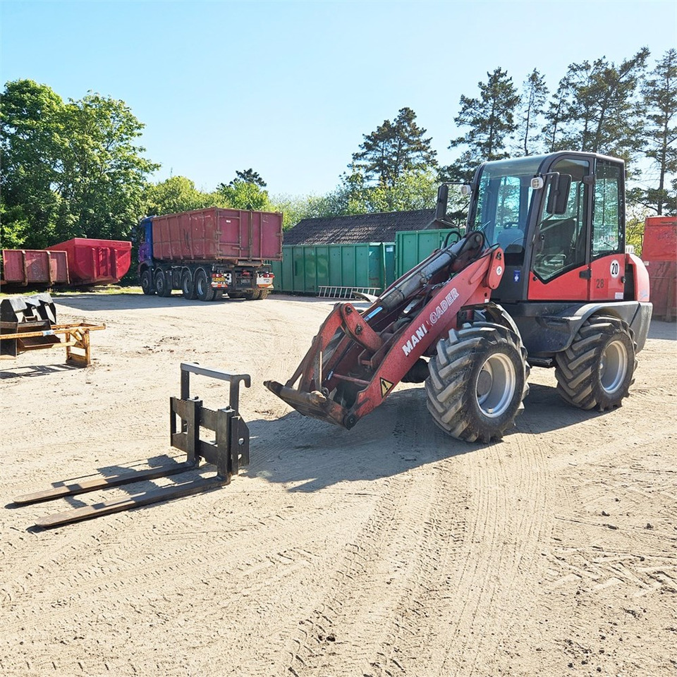 Radlader Manitou AL100: das Bild 1