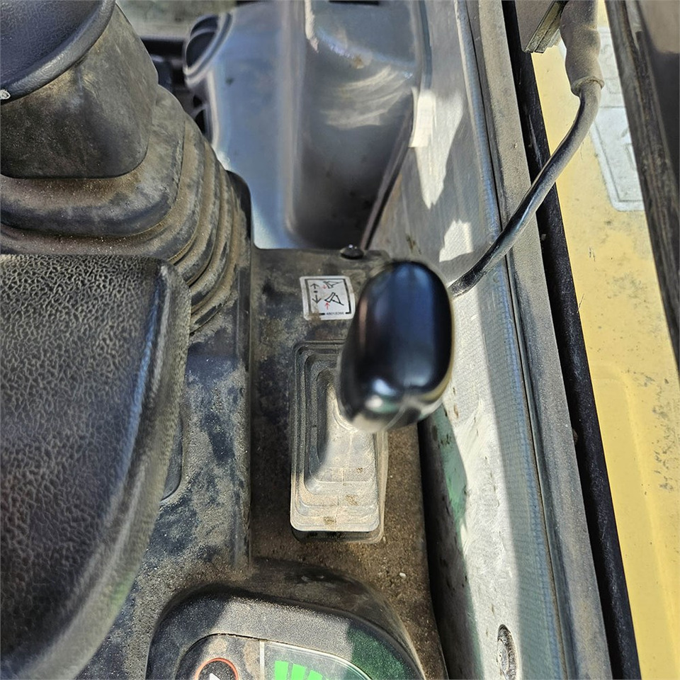 Minibagger New Holland E26C: das Bild 14