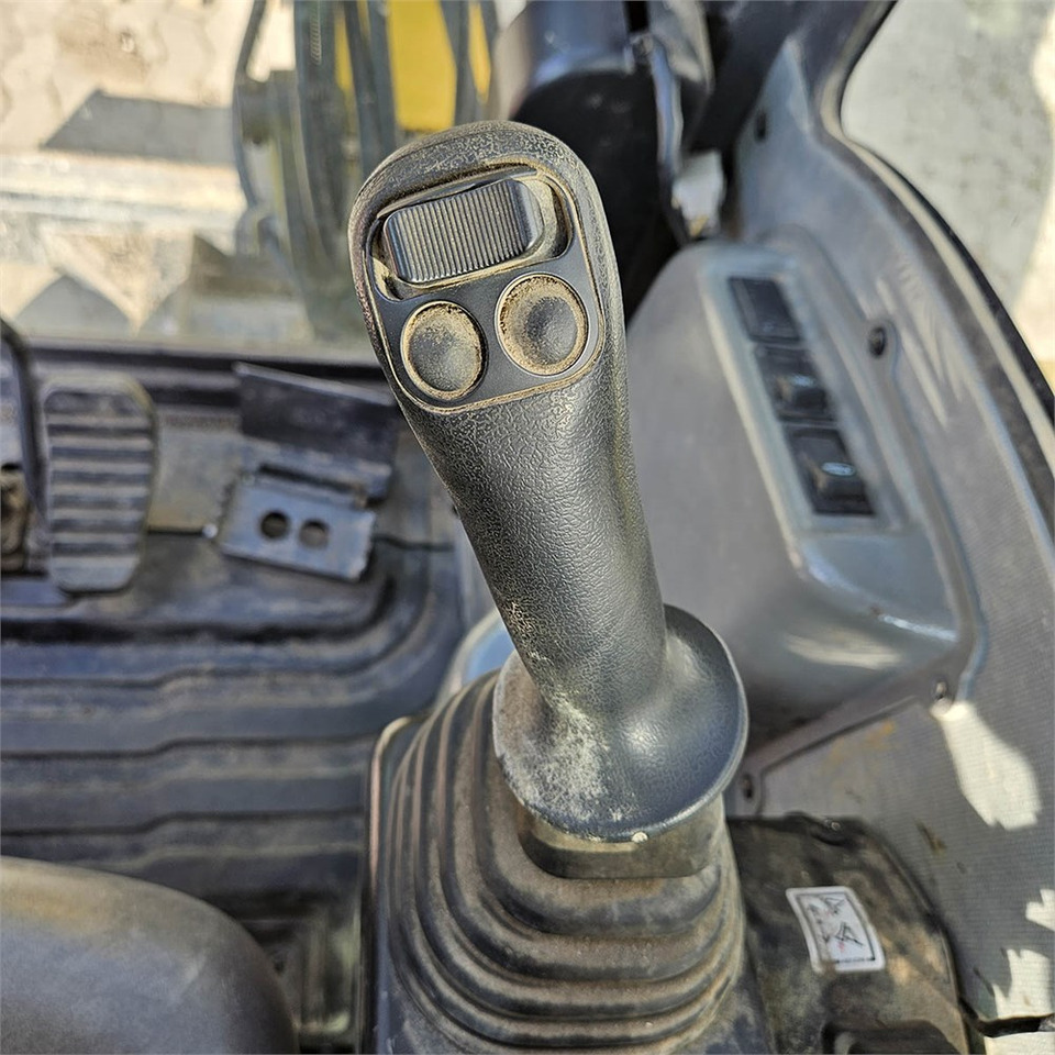 Minibagger New Holland E26C: das Bild 11