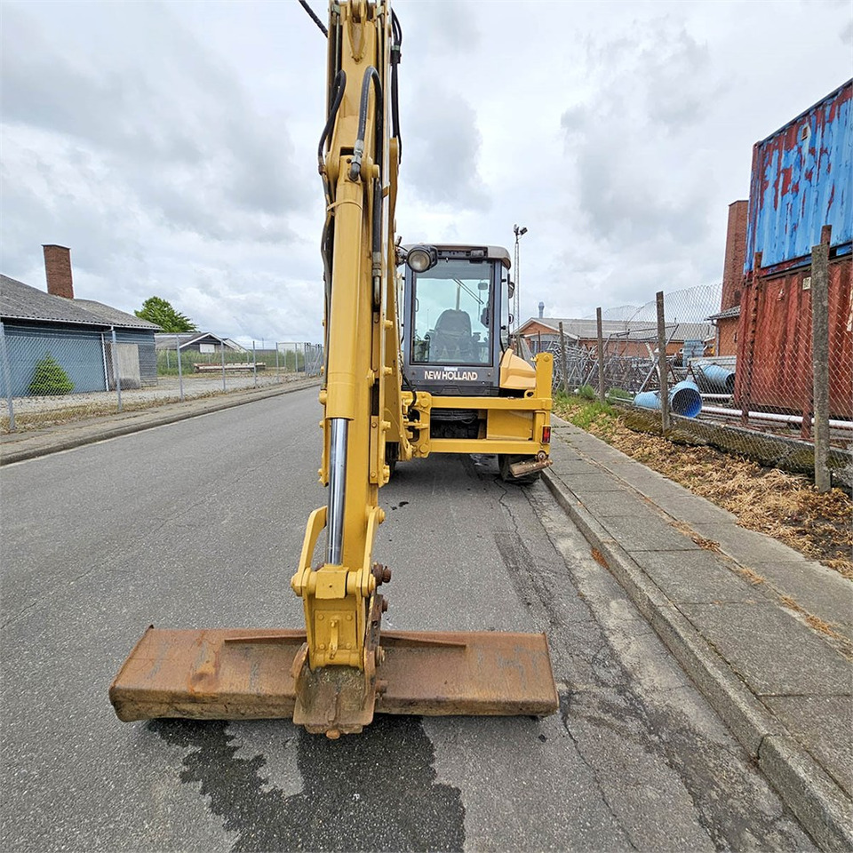 New Holland LB115 - Baggerlader: das Bild 5 New Holland LB115 - Baggerlader: das Bild 5