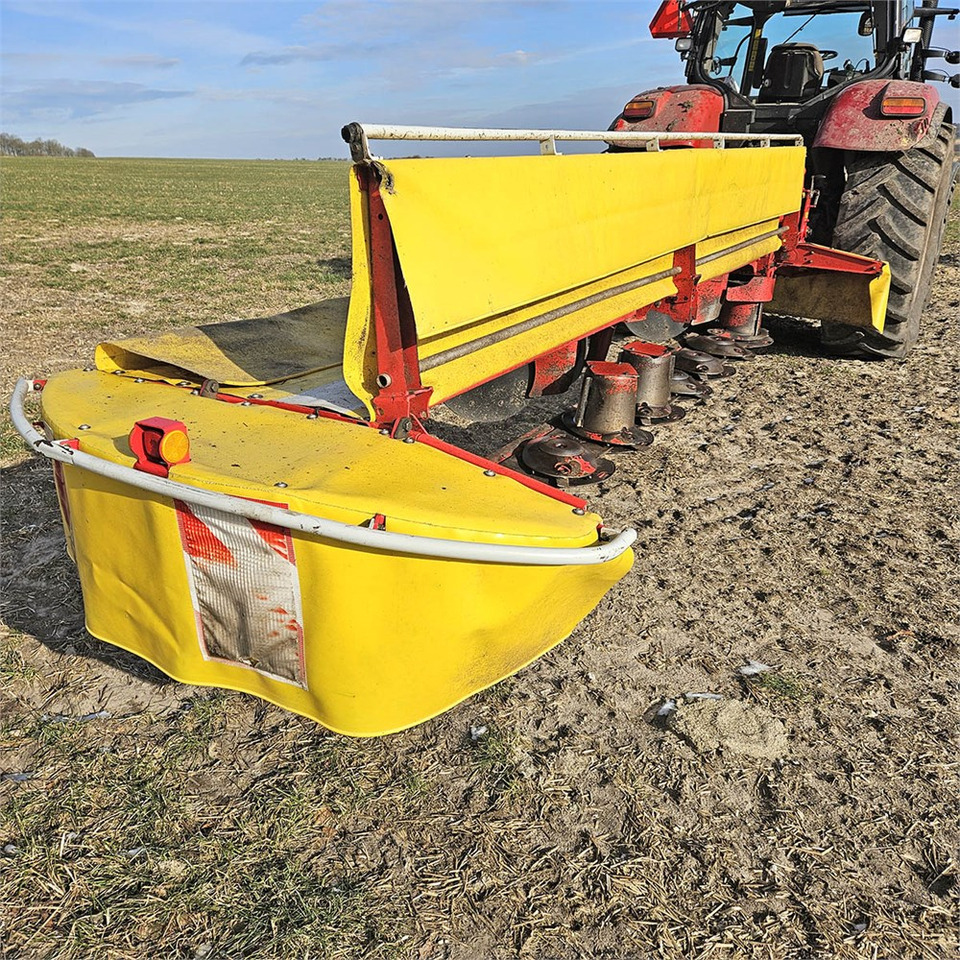 Pöttinger Novacat 442 - Erntemaschine: das Bild 3 Pöttinger Novacat 442 - Erntemaschine: das Bild 3