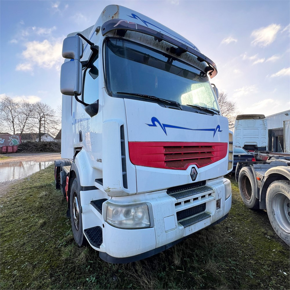 Renault 440 DXI Gigant - Sattelzugmaschine: das Bild 3 Renault 440 DXI Gigant - Sattelzugmaschine: das Bild 3