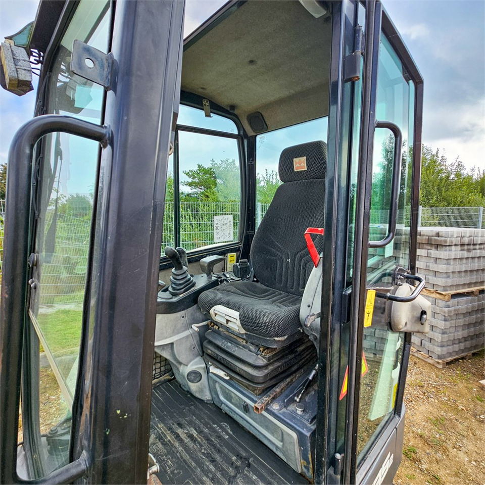 Minibagger Schaeff-Terex TC35-2: das Bild 8 Minibagger Schaeff-Terex TC35-2: das Bild 8