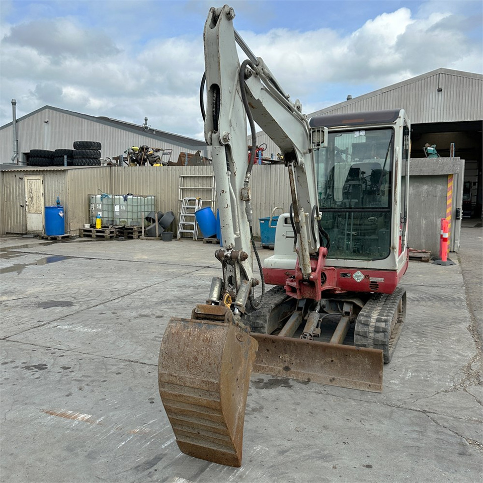 Takeuchi TB125 - Minibagger: das Bild 3 Takeuchi TB125 - Minibagger: das Bild 3