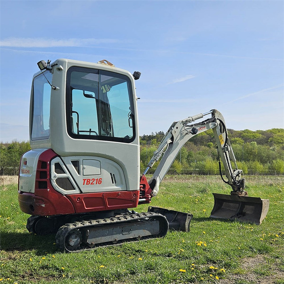 Takeuchi TB216 - Minibagger: das Bild 2 Takeuchi TB216 - Minibagger: das Bild 2