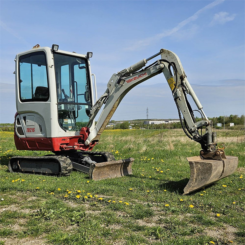 Takeuchi TB216 - Minibagger: das Bild 3 Takeuchi TB216 - Minibagger: das Bild 3