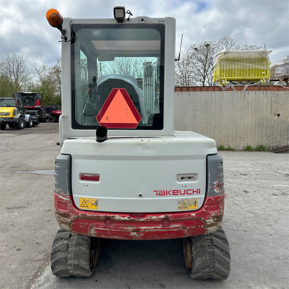 Takeuchi TB235 - Minibagger: das Bild 5 Takeuchi TB235 - Minibagger: das Bild 5