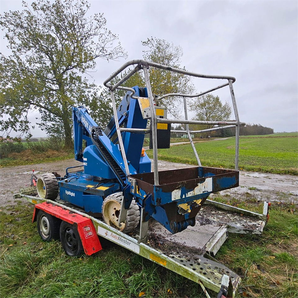 UpRight AB38 - Gelenkarmbühne: das Bild 4 UpRight AB38 - Gelenkarmbühne: das Bild 4