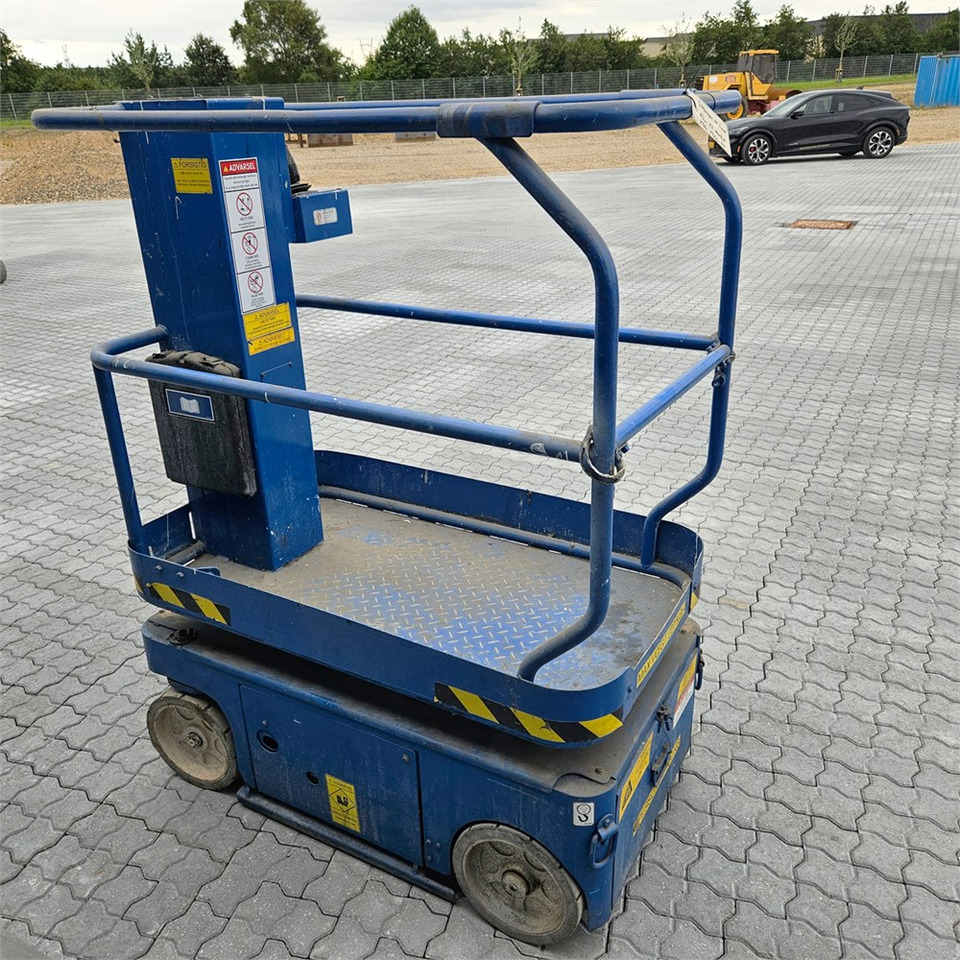 UpRight TM12 - Teleskopmastbühne: das Bild 5 UpRight TM12 - Teleskopmastbühne: das Bild 5