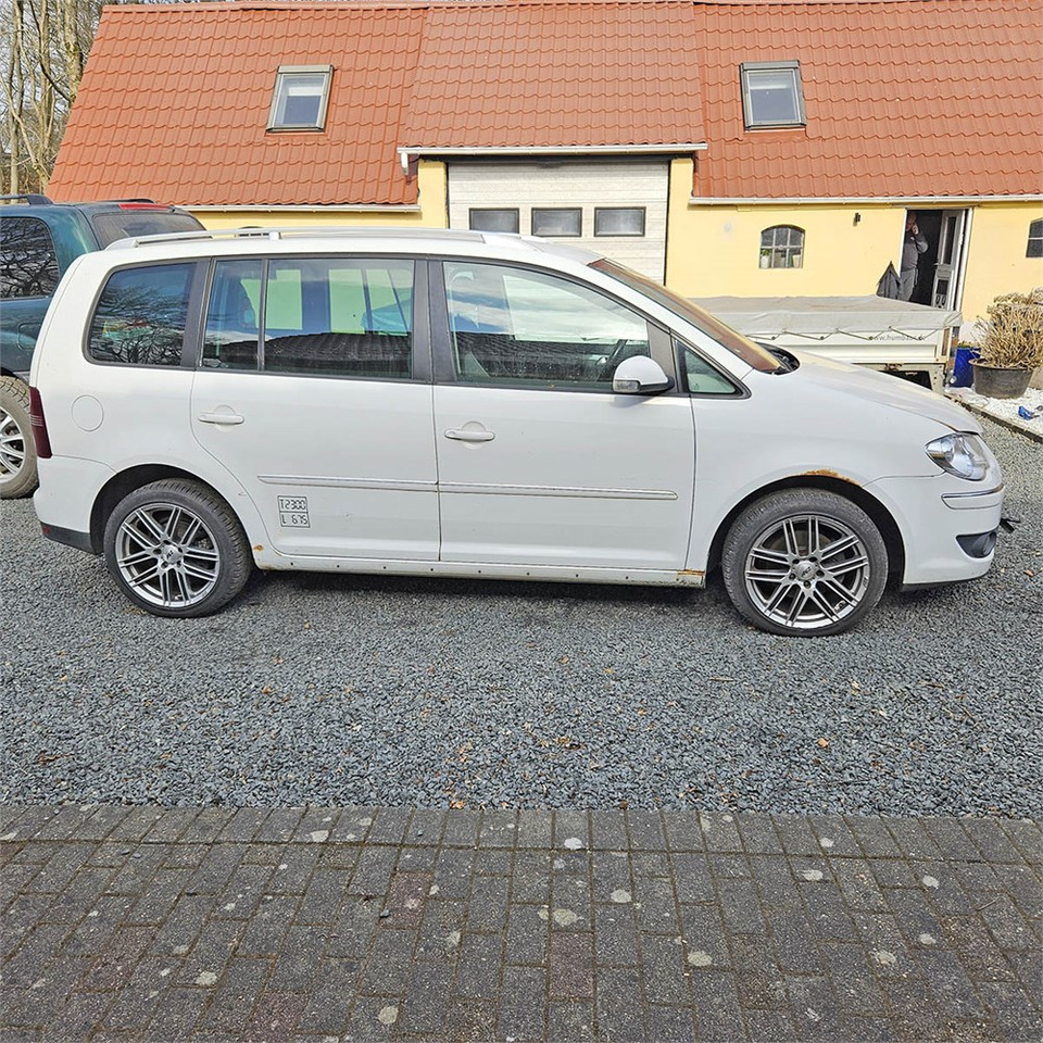 VW Touran Van 2,0 tdi automatisk - PKW: das Bild 2 VW Touran Van 2,0 tdi automatisk - PKW: das Bild 2