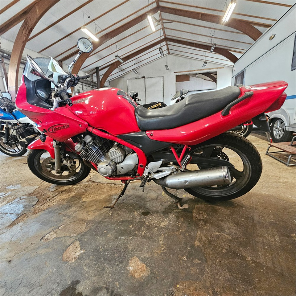 Yamaha XJ600 Diversion - Motorrad: das Bild 2 Yamaha XJ600 Diversion - Motorrad: das Bild 2