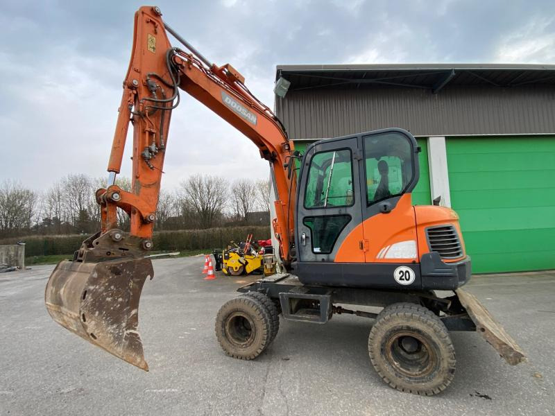 Doosan DX 55W - Mobilbagger: das Bild 1 Doosan DX 55W - Mobilbagger: das Bild 1