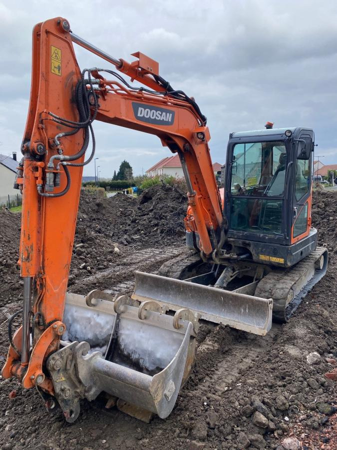 Doosan DX 62R-3 - Minibagger: das Bild 3 Doosan DX 62R-3 - Minibagger: das Bild 3