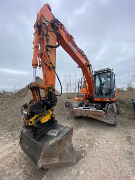ENGCON LOT EQUIPEMENT S60 - Tiltrotator: das Bild 4 ENGCON LOT EQUIPEMENT S60 - Tiltrotator: das Bild 4