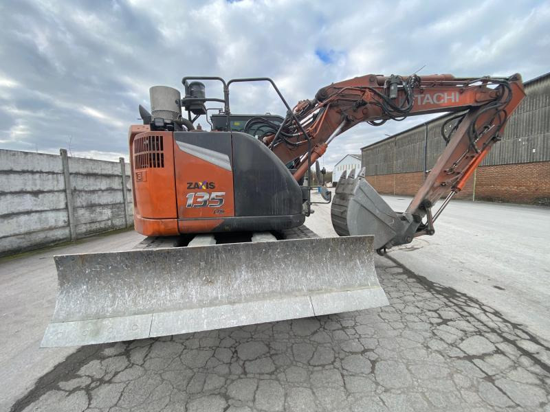 HITACHI ZX 135US-7 - Kettenbagger: das Bild 2 HITACHI ZX 135US-7 - Kettenbagger: das Bild 2