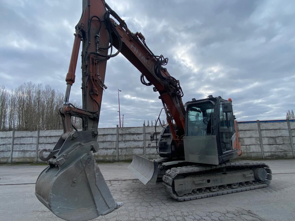 HITACHI ZX 135US-7 - Kettenbagger: das Bild 4 HITACHI ZX 135US-7 - Kettenbagger: das Bild 4