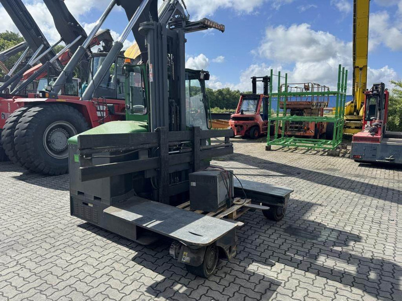 Combilift C4500ET/635D - Seitenstapler: das Bild 1 Combilift C4500ET/635D - Seitenstapler: das Bild 1
