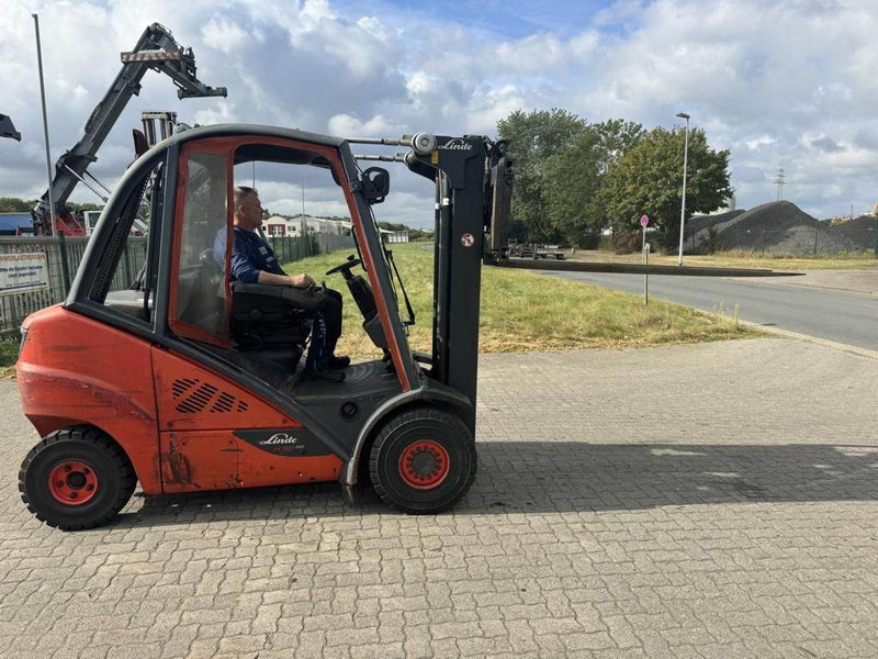 Linde H30D-02 - Dieselstapler: das Bild 4 Linde H30D-02 - Dieselstapler: das Bild 4