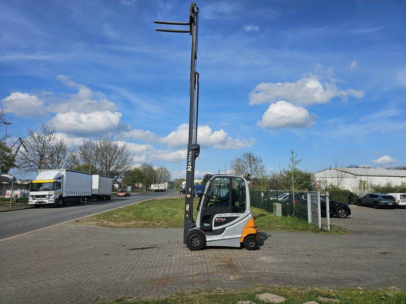 Still RX60-30 - Elektrostapler: das Bild 3 Still RX60-30 - Elektrostapler: das Bild 3