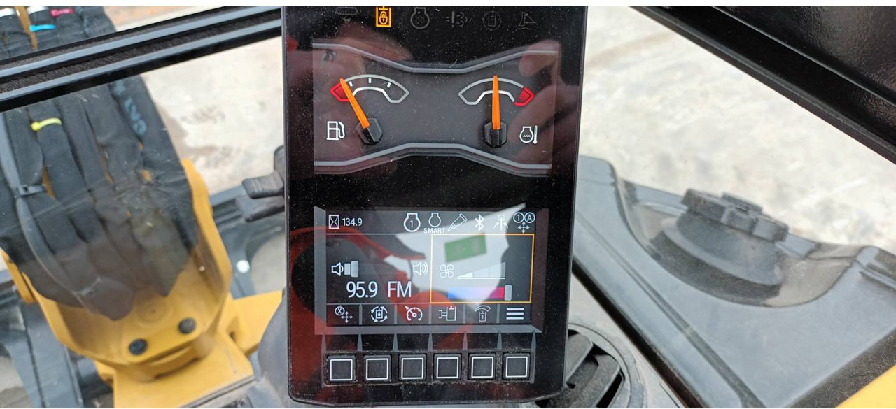 CAT 302.7 - Kettenbagger: das Bild 5 CAT 302.7 - Kettenbagger: das Bild 5