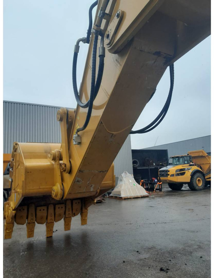 Kettenbagger CAT 6015B: das Bild 15