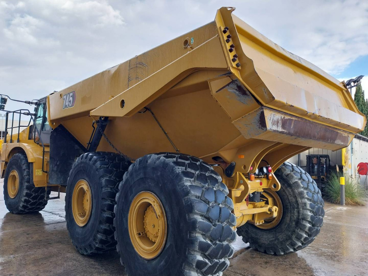 CAT 745 - Knickgelenkter Dumper: das Bild 4 CAT 745 - Knickgelenkter Dumper: das Bild 4