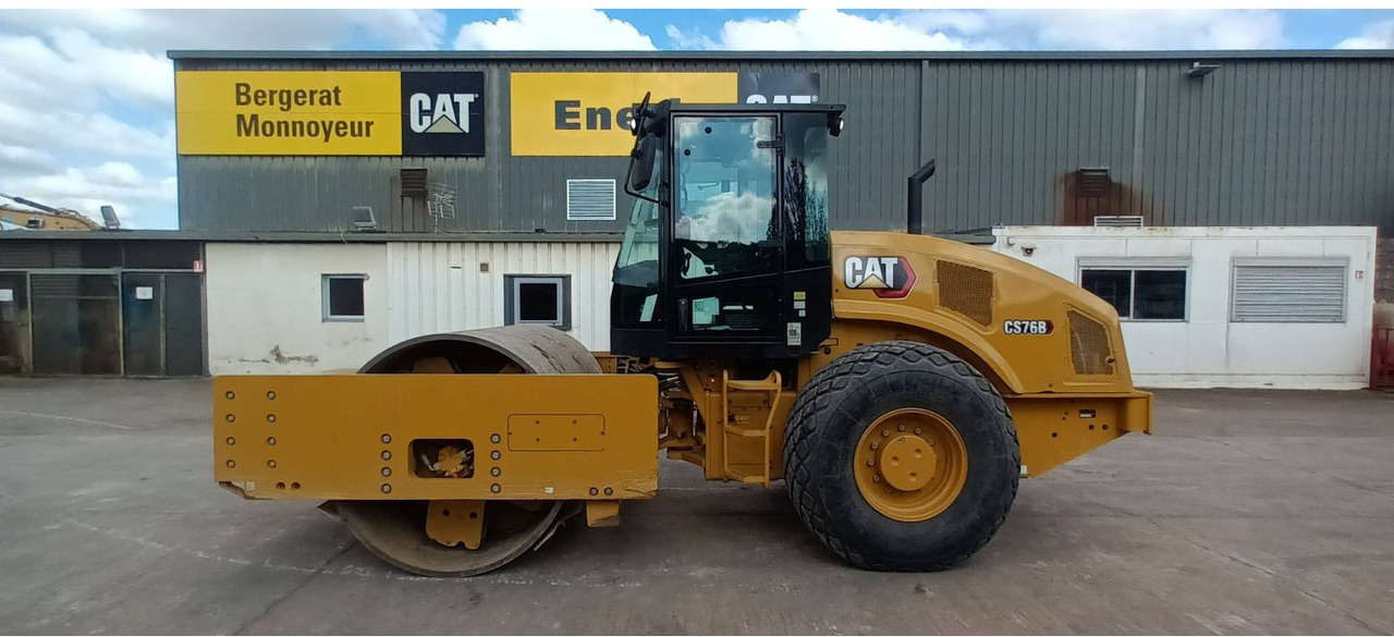 CAT CS76B 4F - Walzenzug: das Bild 1 CAT CS76B 4F - Walzenzug: das Bild 1