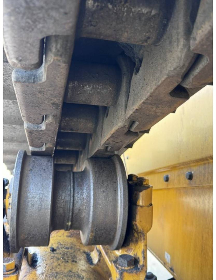 Bulldozer CAT D8T: das Bild 13