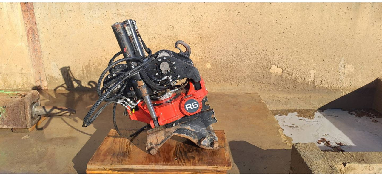 ROTOTILT R6/ROTOTILT/CW40S - Tiltrotator: das Bild 1 ROTOTILT R6/ROTOTILT/CW40S - Tiltrotator: das Bild 1