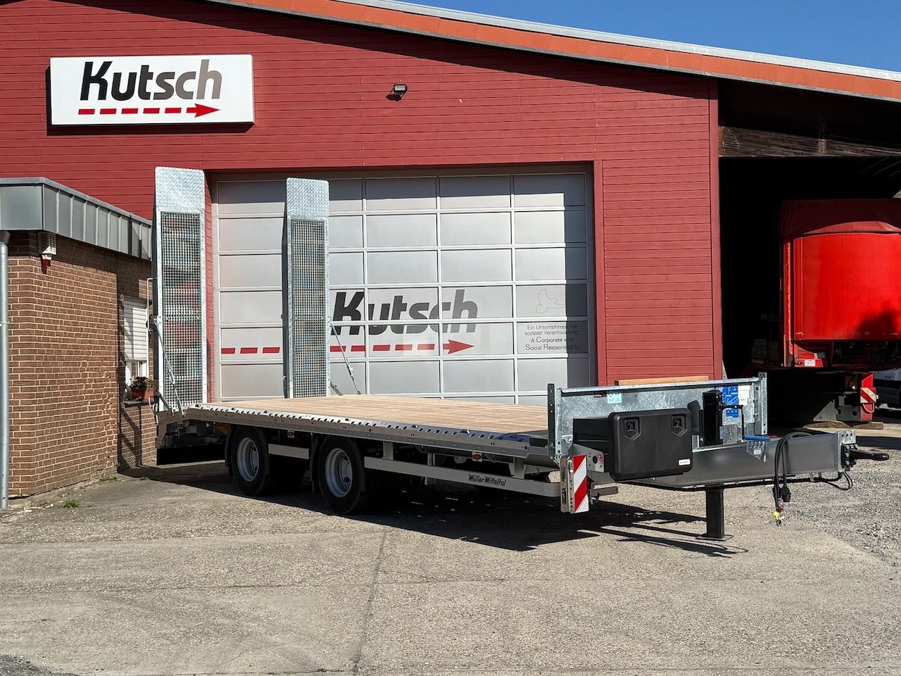 Müller-Mitteltal ETÜ-TA-R 21 Tieflader 7m, luftgefedert, LED - Pritschenanhänger/ Plattformanhänger: das Bild 2 Müller-Mitteltal ETÜ-TA-R 21 Tieflader 7m, luftgefedert, LED - Pritschenanhänger/ Plattformanhänger: das Bild 2
