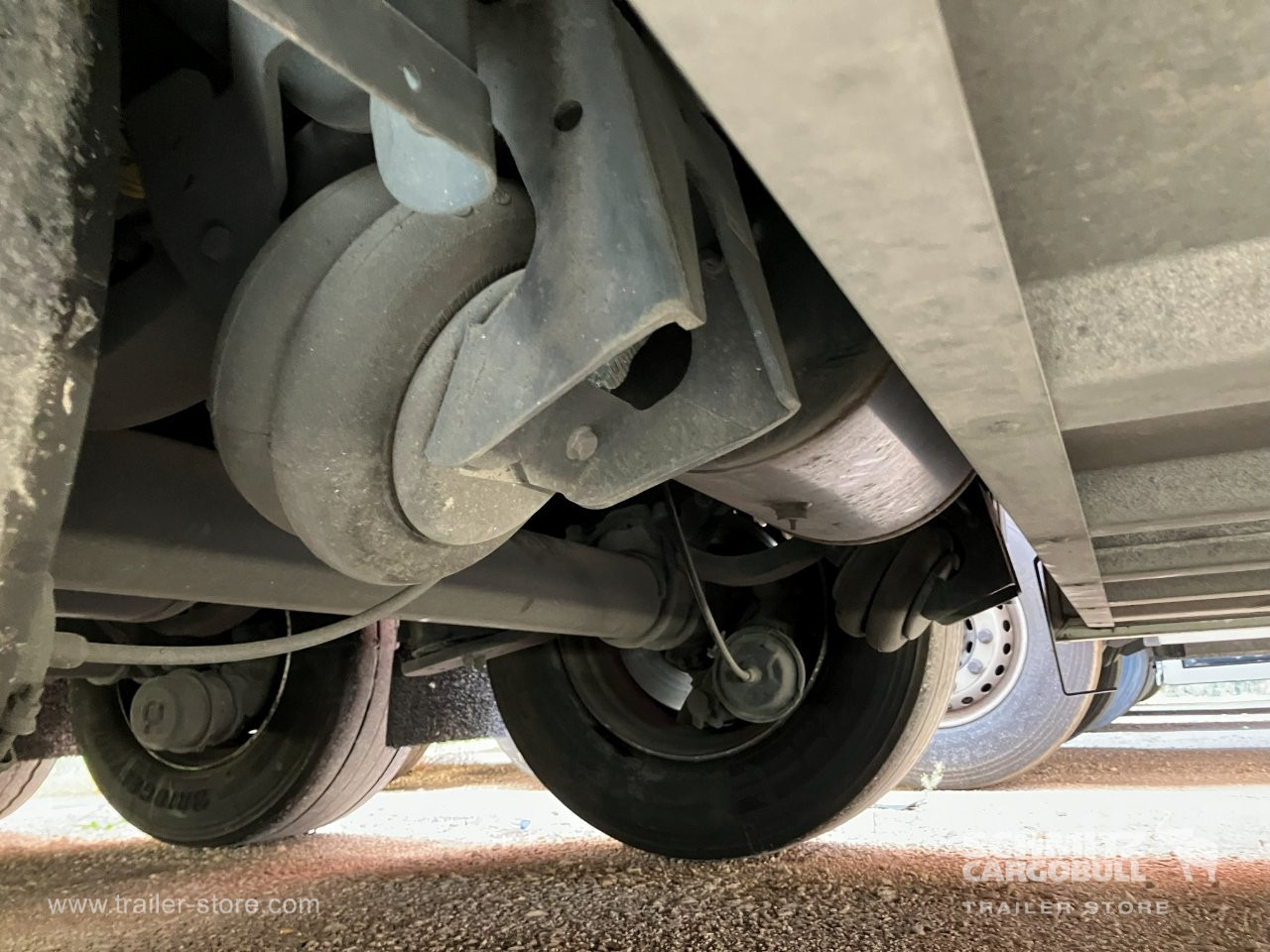 SCHMITZ Semiremolque Frigo Standard Double deck - Isotherm Auflieger: das Bild 4 SCHMITZ Semiremolque Frigo Standard Double deck - Isotherm Auflieger: das Bild 4