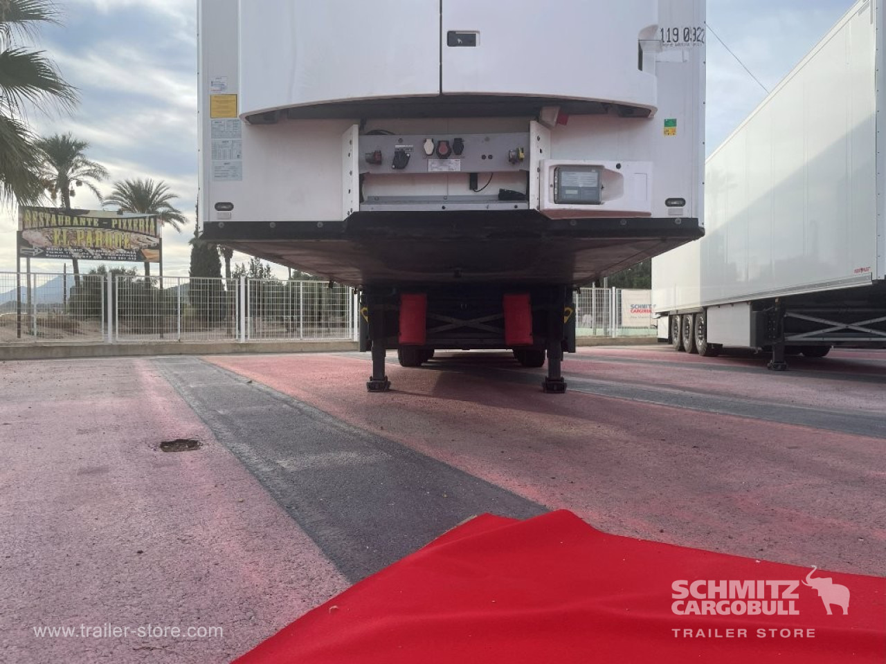 SCHMITZ Semiremolque Frigo Standard - Isotherm Auflieger: das Bild 2 SCHMITZ Semiremolque Frigo Standard - Isotherm Auflieger: das Bild 2