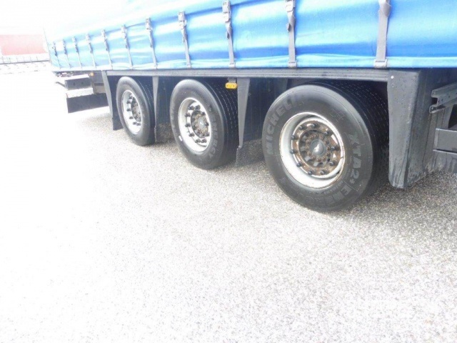 Schmitz Cargobull Curtainsider Mega - Planenauflieger: das Bild 2 Schmitz Cargobull Curtainsider Mega - Planenauflieger: das Bild 2