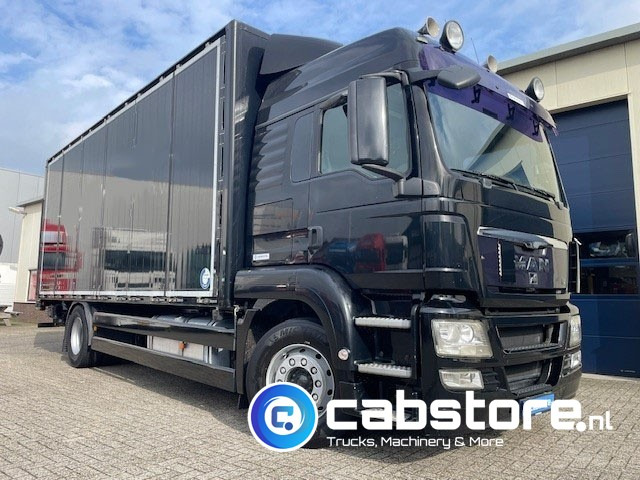 MAN TGS 18.360 4X2 BL Euro 4 - zijlader - Bouwjaar 2008 - Automaat - 2.000 kg laadklep - AHW koppeling - Koffer LKW: das Bild 1 MAN TGS 18.360 4X2 BL Euro 4 - zijlader - Bouwjaar 2008 - Automaat - 2.000 kg laadklep - AHW koppeling - Koffer LKW: das Bild 1