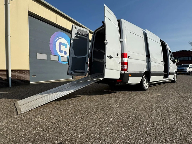 Mercedes-Benz Sprinter 316 CDI Euro 5 - L3/H2 - Automaat - Geïntegreerde rijplaten in vloer - Bearlock - Year 2015 - Kastenwagen: das Bild 3 Mercedes-Benz Sprinter 316 CDI Euro 5 - L3/H2 - Automaat - Geïntegreerde rijplaten in vloer - Bearlock - Year 2015 - Kastenwagen: das Bild 3