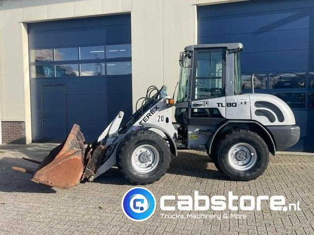 Terex TL 80 Wiellader - Bouwjaar 2008 - Urenstand 7490 - Palletvorken + Laadschop - Deutz Diesel - Radlader: das Bild 4 Terex TL 80 Wiellader - Bouwjaar 2008 - Urenstand 7490 - Palletvorken + Laadschop - Deutz Diesel - Radlader: das Bild 4