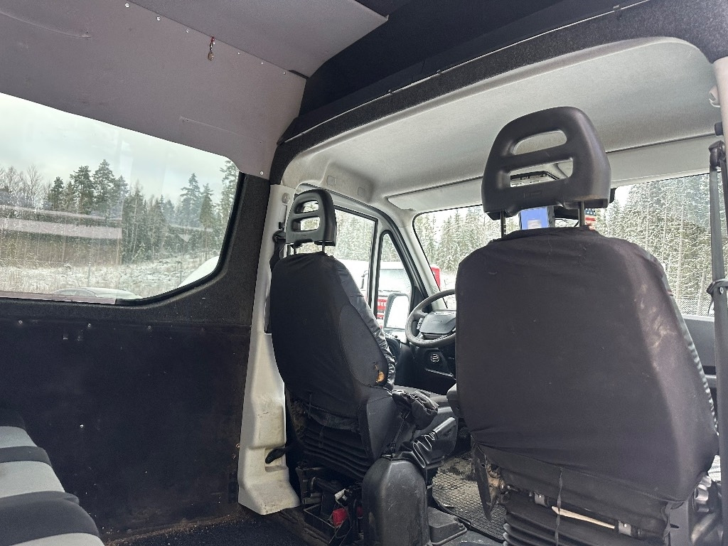 Iveco Daily 50C17 1+5 hlö - Kastenwagen: das Bild 4 Iveco Daily 50C17 1+5 hlö - Kastenwagen: das Bild 4