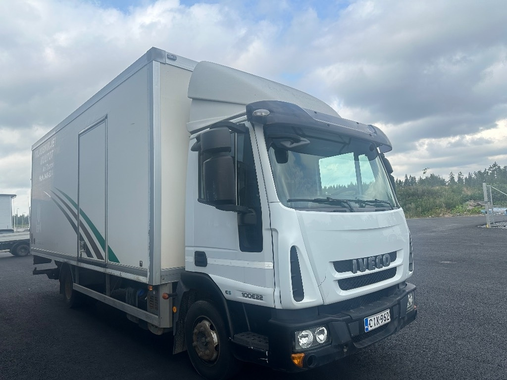 Iveco Eurocargo 100 E22 - Koffer LKW: das Bild 2 Iveco Eurocargo 100 E22 - Koffer LKW: das Bild 2