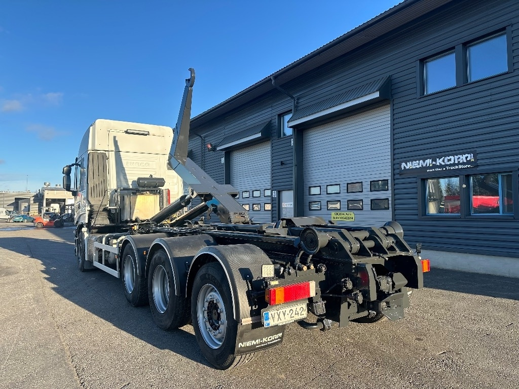 Iveco Stralis 560 8x4*4 - Abrollkipper: das Bild 4 Iveco Stralis 560 8x4*4 - Abrollkipper: das Bild 4