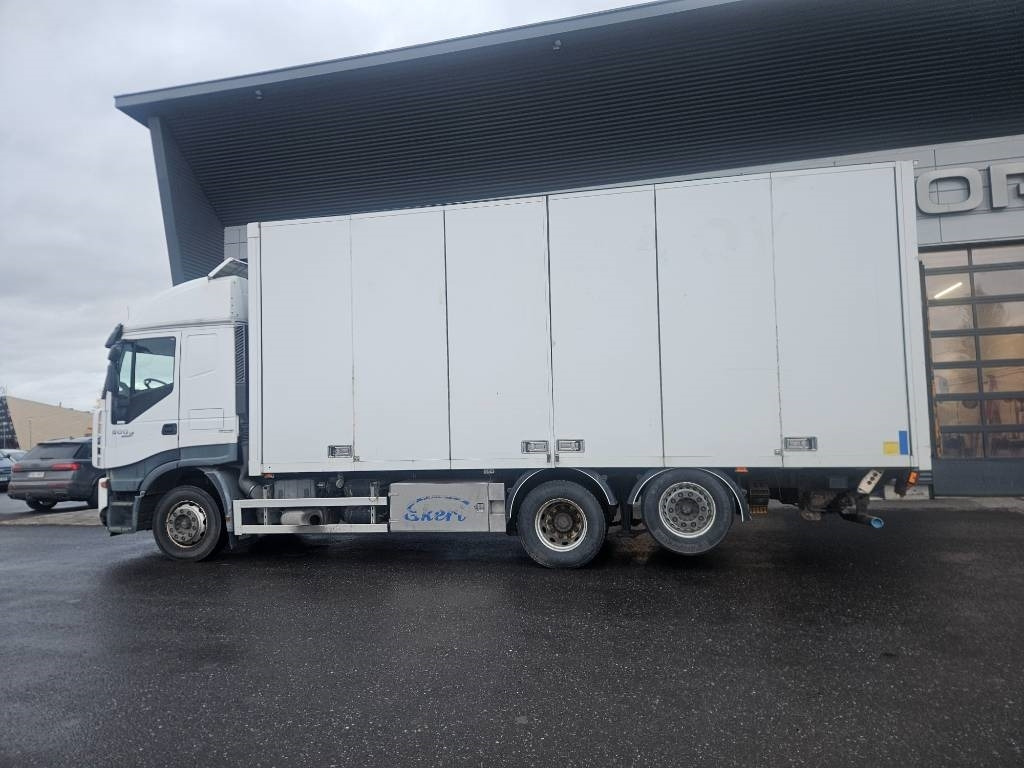 Iveco Stralis 6x2 - Koffer LKW: das Bild 5 Iveco Stralis 6x2 - Koffer LKW: das Bild 5
