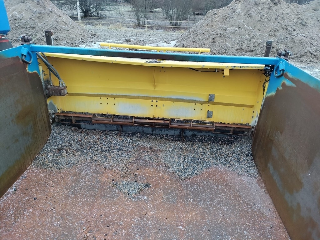 Lava Reunantäyttölava + Sirotin - Pritschenaufbau: das Bild 3 Lava Reunantäyttölava + Sirotin - Pritschenaufbau: das Bild 3