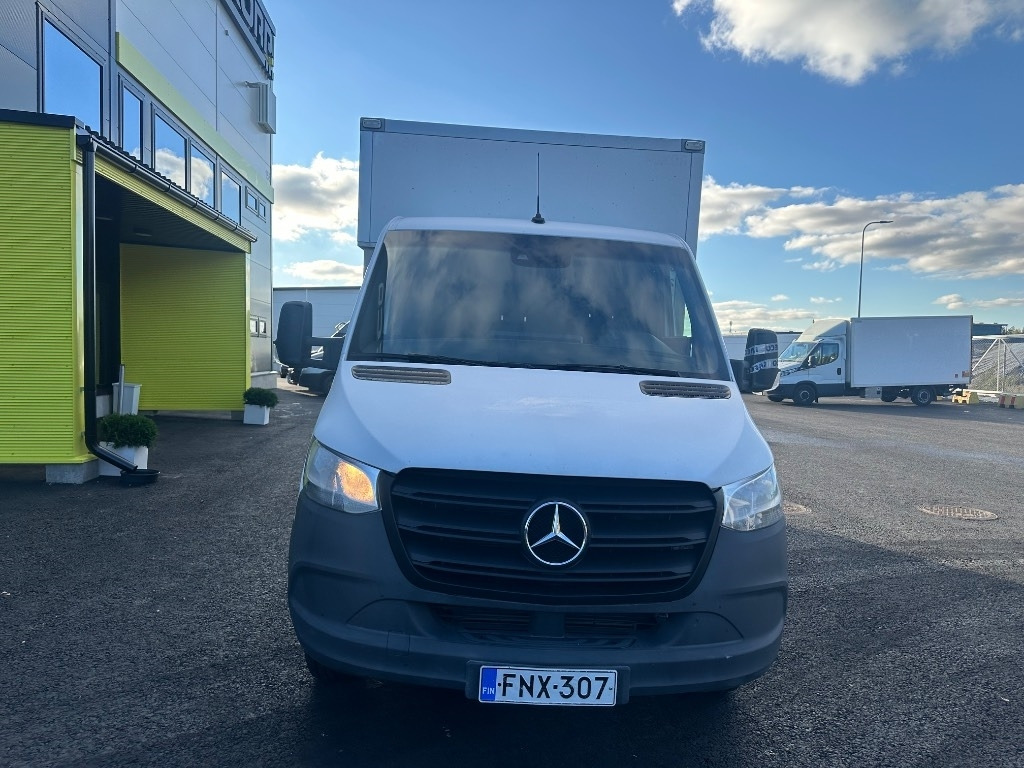 Mercedes-Benz Sprinter 516 Nouseva kori - Koffer Transporter: das Bild 2 Mercedes-Benz Sprinter 516 Nouseva kori - Koffer Transporter: das Bild 2