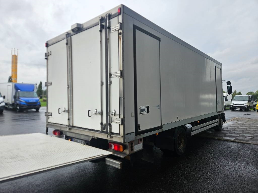 Renault Midlum 220 - Kühlkoffer LKW: das Bild 3 Renault Midlum 220 - Kühlkoffer LKW: das Bild 3