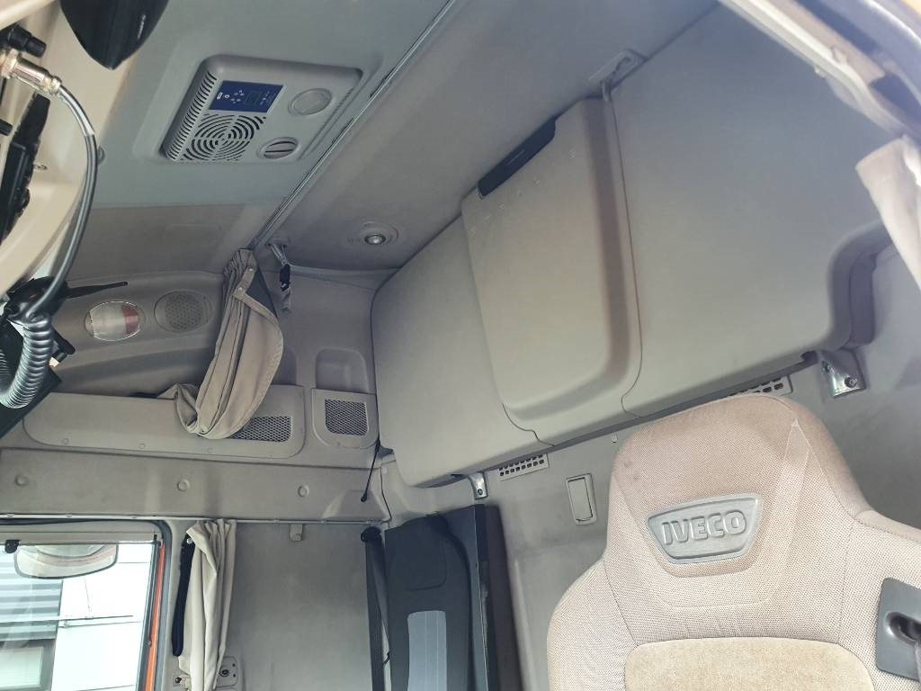 Sattelzugmaschine Iveco Stralis AS 560 6X4 76TN: das Bild 9