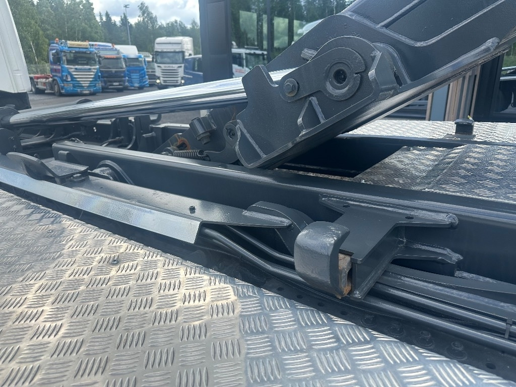 Scania G450 6x2*4 - Abrollkipper: das Bild 4 Scania G450 6x2*4 - Abrollkipper: das Bild 4