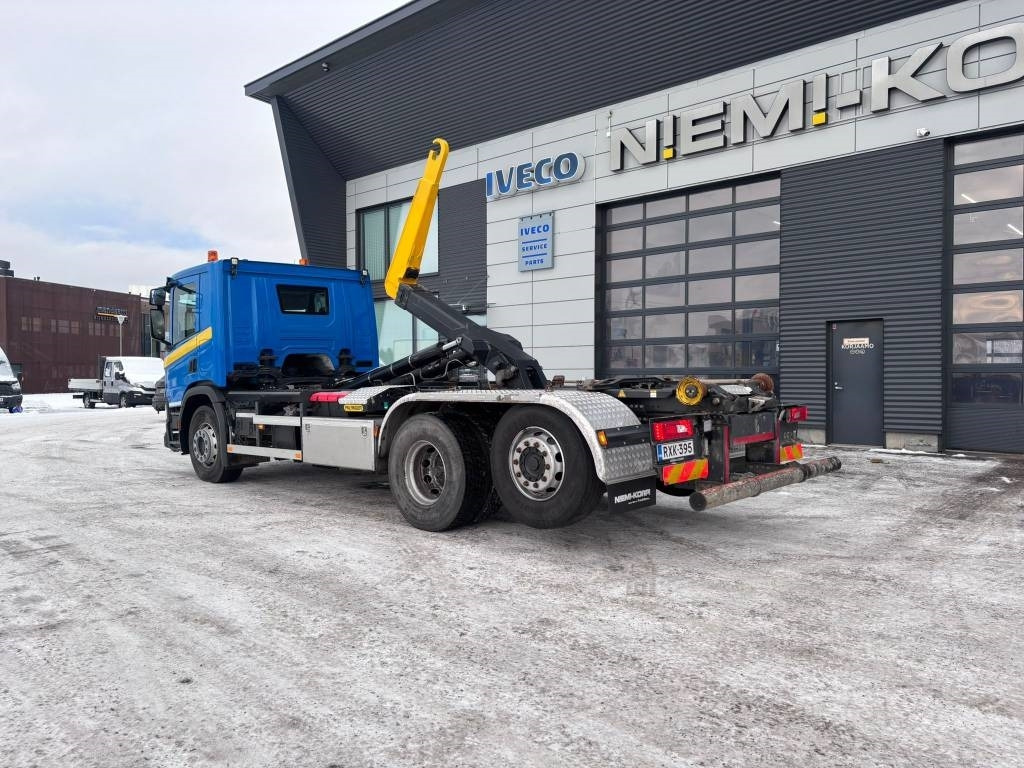 Scania P 360 - Abrollkipper: das Bild 3 Scania P 360 - Abrollkipper: das Bild 3