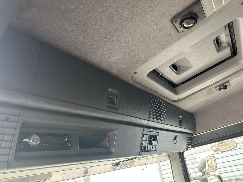 Kipper Scania R144 530 6X4: das Bild 15